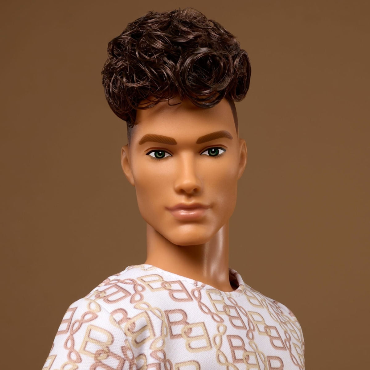 Boneco Ken Barbie Basics Model 10 - Cabelo Castanho - Barbie Signature - Mattel