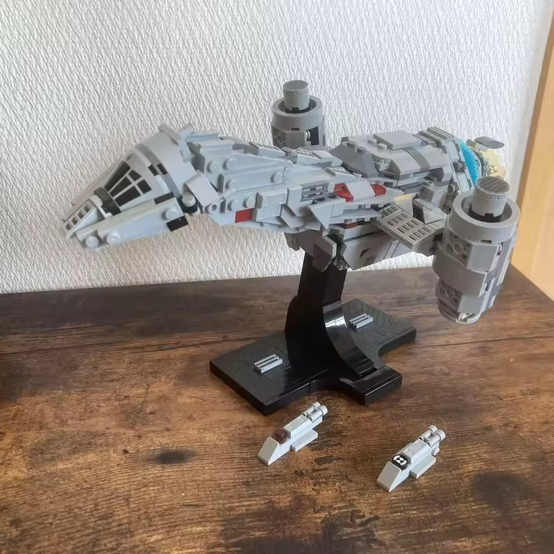 Nave Serenity - Firefly | 670PCS